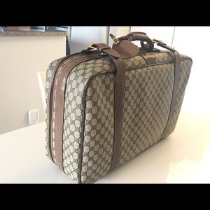 Vintage GUCCI suitcase. Used only once.